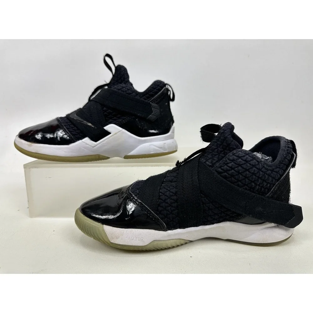 Nike Lebron Soldier Tuxedo Basketball Shoes Youth Sz 2.5 Black Hi Top AO2912-005
